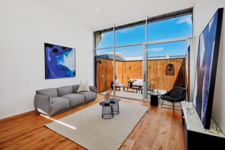 3 Bed, 2 Bath - Photo 2