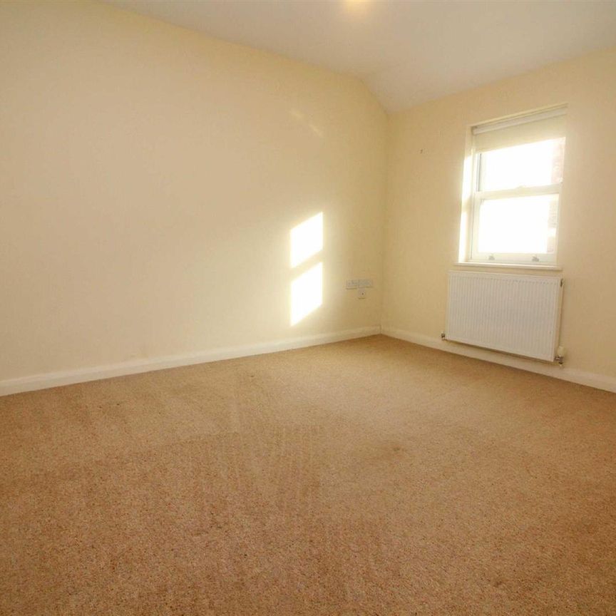 2 Bedroom Flat - Photo 1