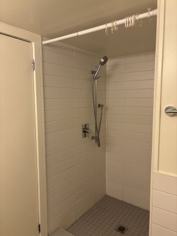 For Lease - 16 Montrose Avenue Unit# Basement, Toronto, Ontario - Photo 5