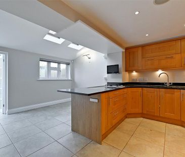 3 bedroom terraced house to rent - Photo 4