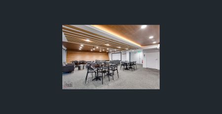 Two Bedroom Apartment in West End - Photo 3