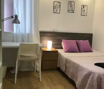 Calle de Víctor Manuel III, Madrid, Community of Madrid 28019 - Photo 5