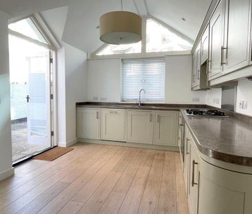 3 bedroom detached house to rent - Photo 3