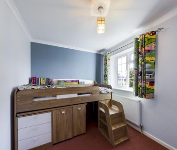 4 bedroom terraced house to rent - Photo 5