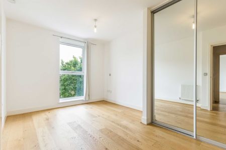 Coombe Lane, Raynes Park, SW20, London - Photo 2