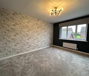 Elizabeth Close, Wellington, Somerset, TA21 - Photo 5