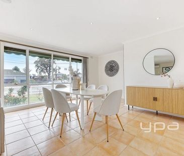 LIVE OR INVEST IN PRIME LOCATION! - Photo 5