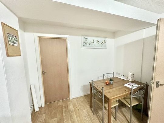 Thurmond Crescent, Winchester - Photo 1