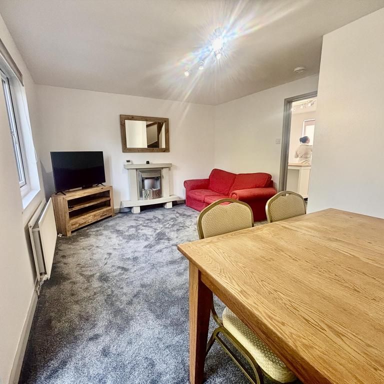 2 bedroom house to rent - Photo 1