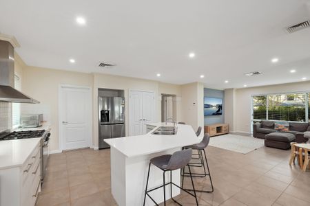 18 Acacia Circuit, Warriewood NSW 2102 - House For Rent | Domain - Photo 3