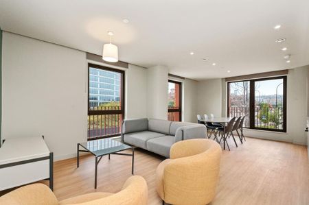 3 bedroom apartment to rent - Photo 2