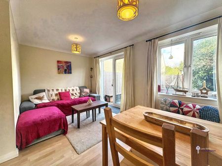 2 bedroom terraced house to rent - Photo 2