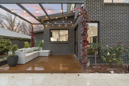 Contemporary Family Haven in Prized O'Connor Enclave - Photo 2