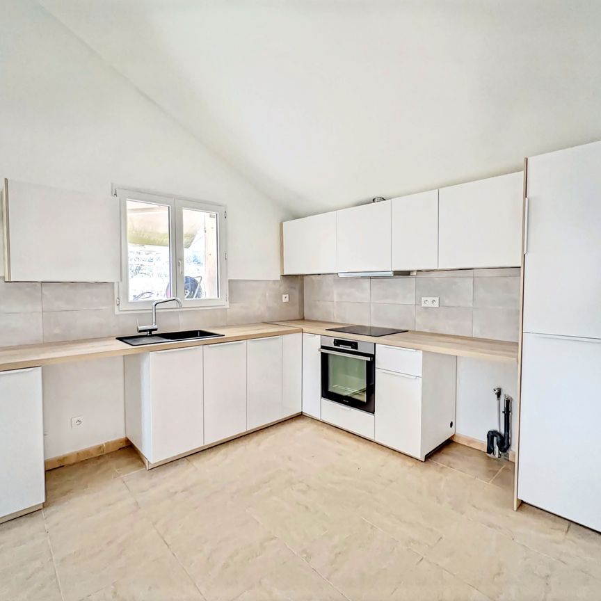 Location Appartement 3 pièces 54m² LAMBESC 13410 - Photo 1