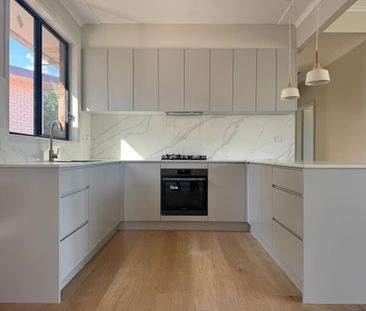 RENOVATED 3 BEDROOM HOUSE - Photo 3