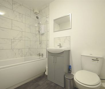 Dawn Court, 14 Wilbraham Road, Fallowfield, Manchester, M14 6DL - Photo 2