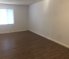 Well Maintained Bungalow 4 bdrms home in Huntington Hills! - Photo 5