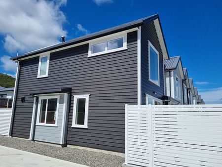 * First week rent FREE * Wainuiomata, 3 bedrooms - Photo 4