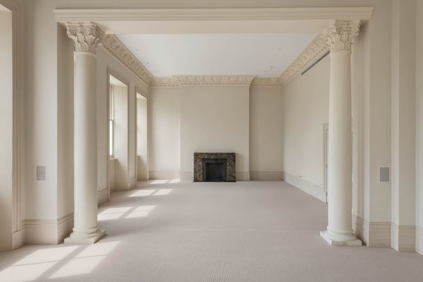 A Refined Lateral Apartment Moments from Hyde Park - Photo 1