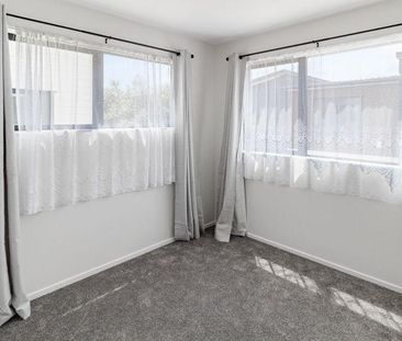 3 bedroom home in Pakuranga! - Photo 5