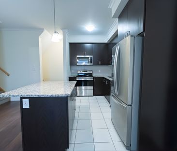 For Lease - 590 North Service Road Unit# 100, Hamilton, Ontario - Photo 2