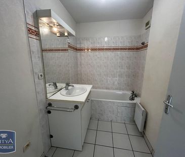 Location Appartement 2 pièces 51m² MONT DE MARSAN 40000 - Photo 4