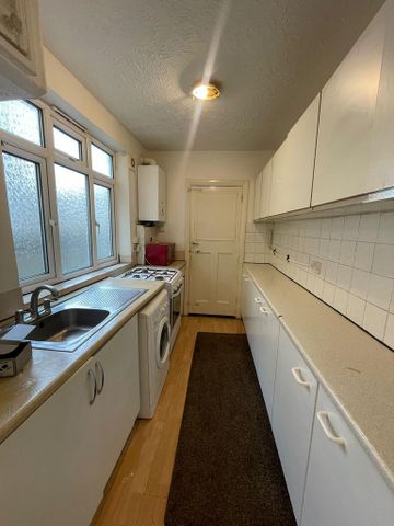 2 bedroom maisonette to rent - Photo 5