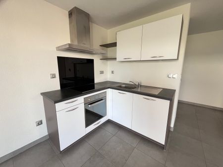 Location Appartement SAINT-LOUIS-LA-CHAUSSEE 706 € CC - Photo 2