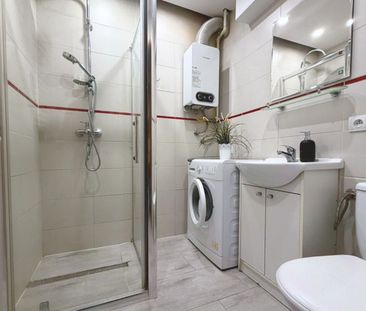 Jasna kawalerka blisko ŚUM - Photo 5