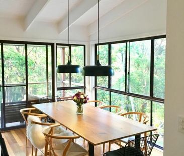 Tranquil Bushland Retreat In Quiet Location - 5 Bedrooms & Pool - Photo 4