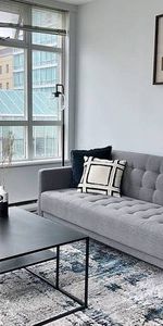 ☺☻☺ Furnished Corner Unit in a Prime Downtown Location - Photo 3