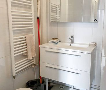 Logement à Paris, Location meublée - Studio T1 - Place de Wagram - ... - Photo 5