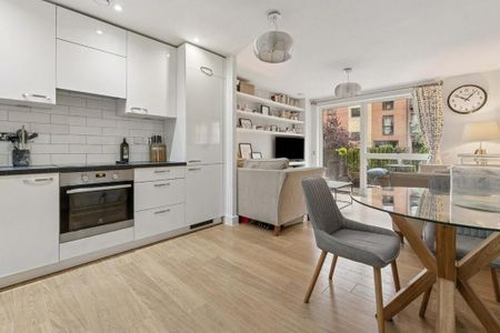 2 bedroom flat to rent - Photo 2