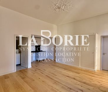 T1 A LOUER Avignon intra-muros : T1 le charme de l'ancien, l - Photo 4