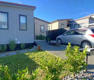 Only 10mins Drive away from Ormiston Town Centre. - Photo 3