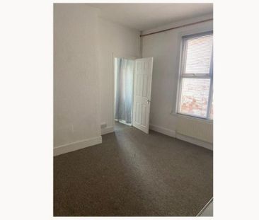1 bedroom ground floor flat to rent - Photo 1