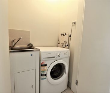 FULLY FURNISHED ROOM - ALL BILLS INCLUDED in rent for gas, water, e... - Photo 6