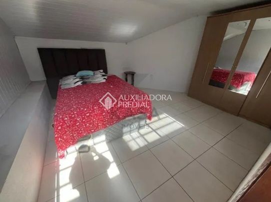 Casa com 3 quartos e 150m² para alugar em Centro, Canoas. - Foto 1