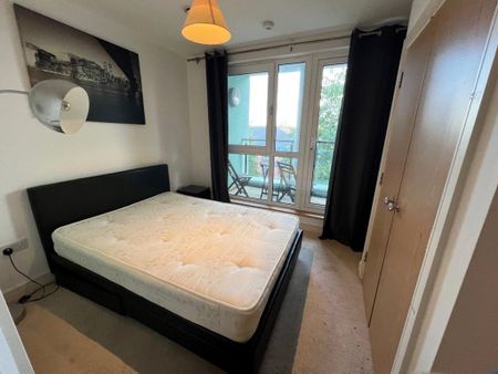 2 Bedroom Flat / Apartment - Ocean Way, Southampton - Photo 5