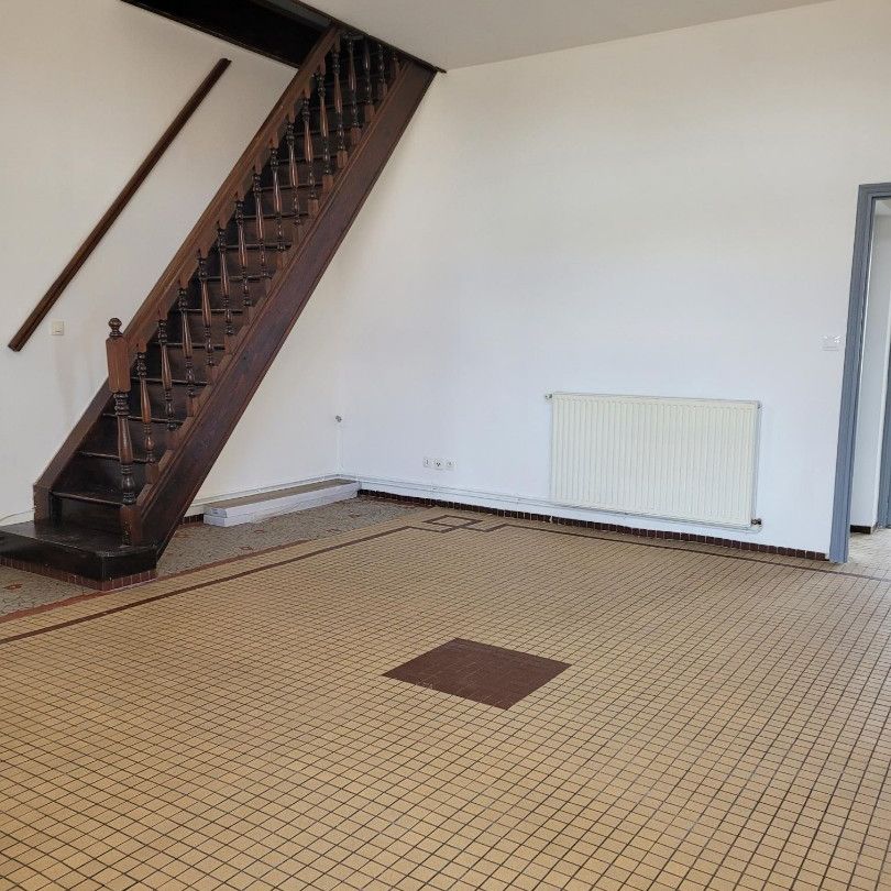 Location Appartement 4 pièces 97m² VIESLY 59271 - Photo 1