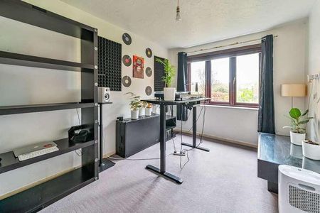 Riverside Close, Hackney, E5 - Photo 3