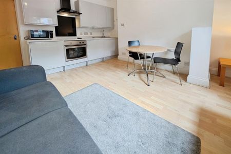 1 bedroom flat to rent - Photo 4