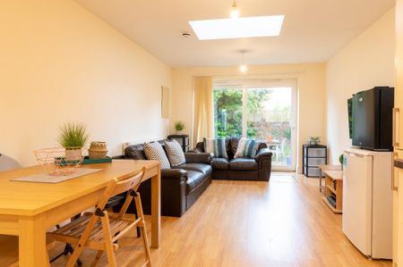 5 bedroom house to rent - Photo 2