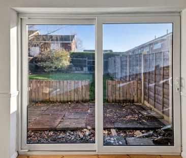 2 bedroom maisonette to rent - Photo 2