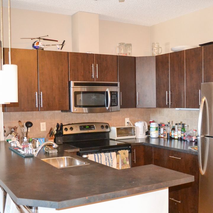 2 Bedroom Condo In West Dover | Heat & Water Included | Underground Parking - Photo 1