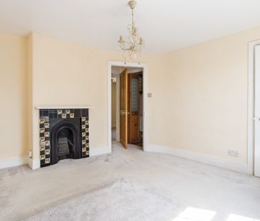 4 bedroom detached house to rent - Photo 3