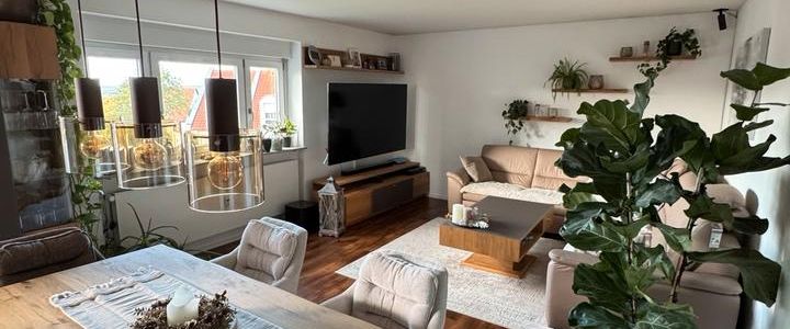 Helle 3-Zimmer-Wohnung mit Balkon und Garage in Rottendorf - Foto 1