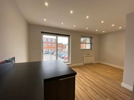 Engco Court, St. James Road, GU51 - Photo 5
