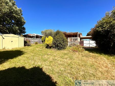 66 John Fawkner Drive, Endeavour Hills - Photo 5