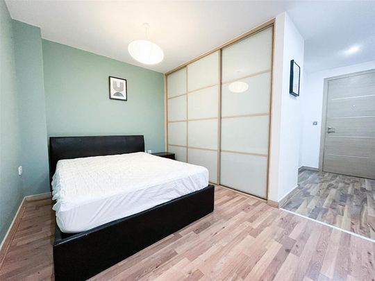 Studio to rent - Photo 1
